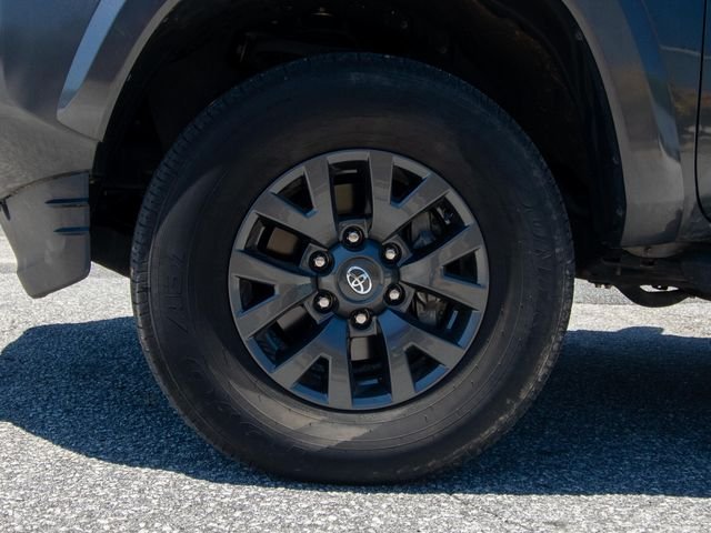 2021 Toyota Tacoma SR5 - Photo 11