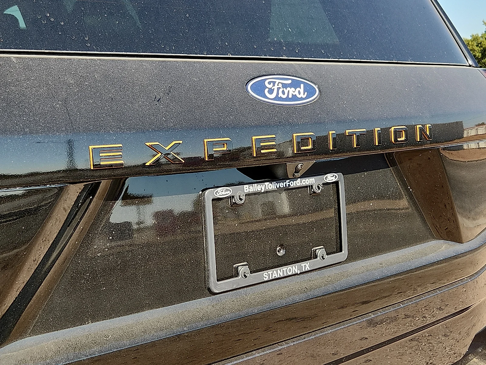 New 2027 Dark Matter Gray Metallic Ford Tremor image 11