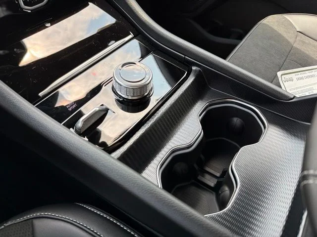 New 2026 White Jeep Altitude image 19