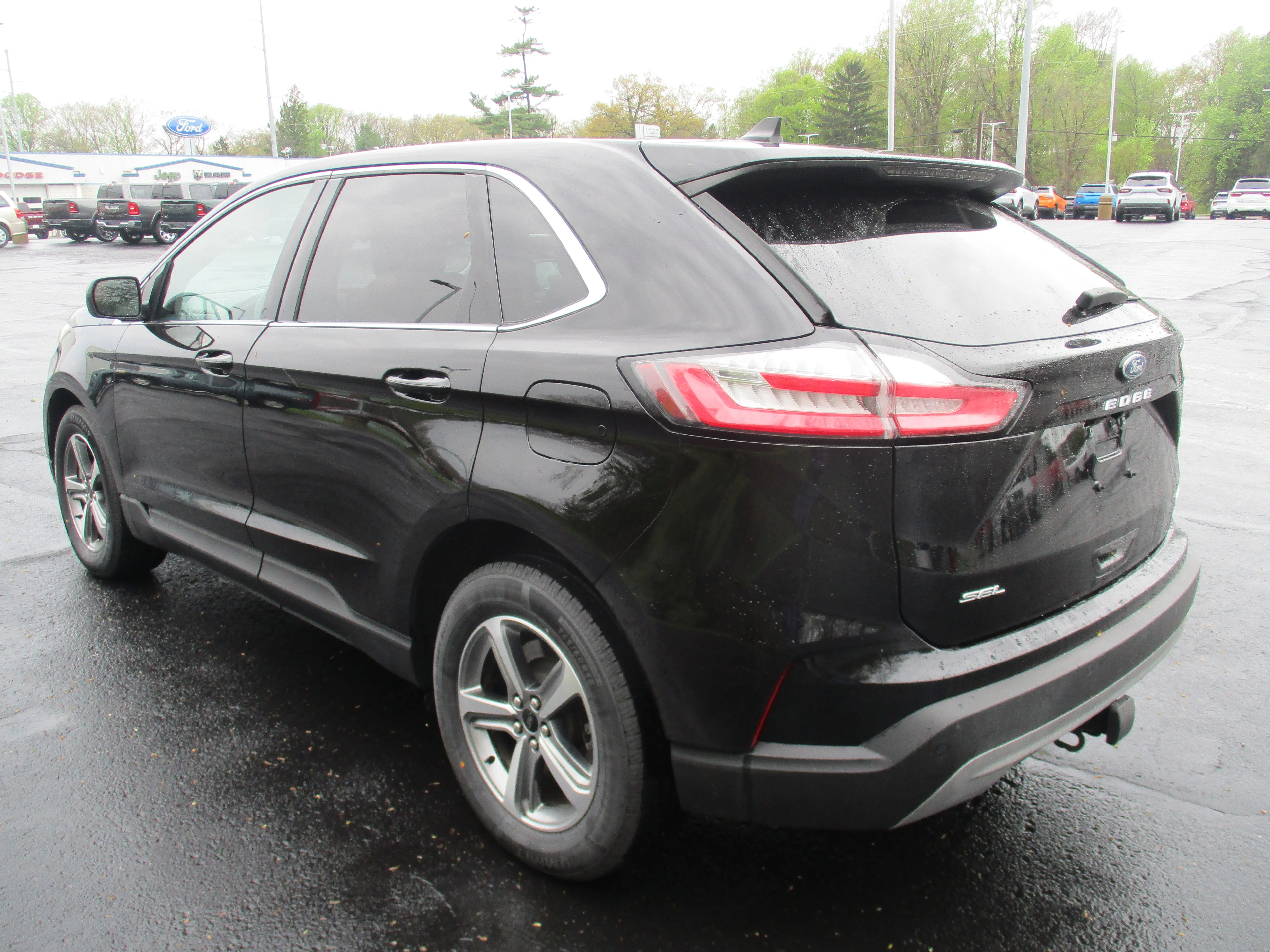 Used 2023 Agate Black Metallic Ford SEL image 55