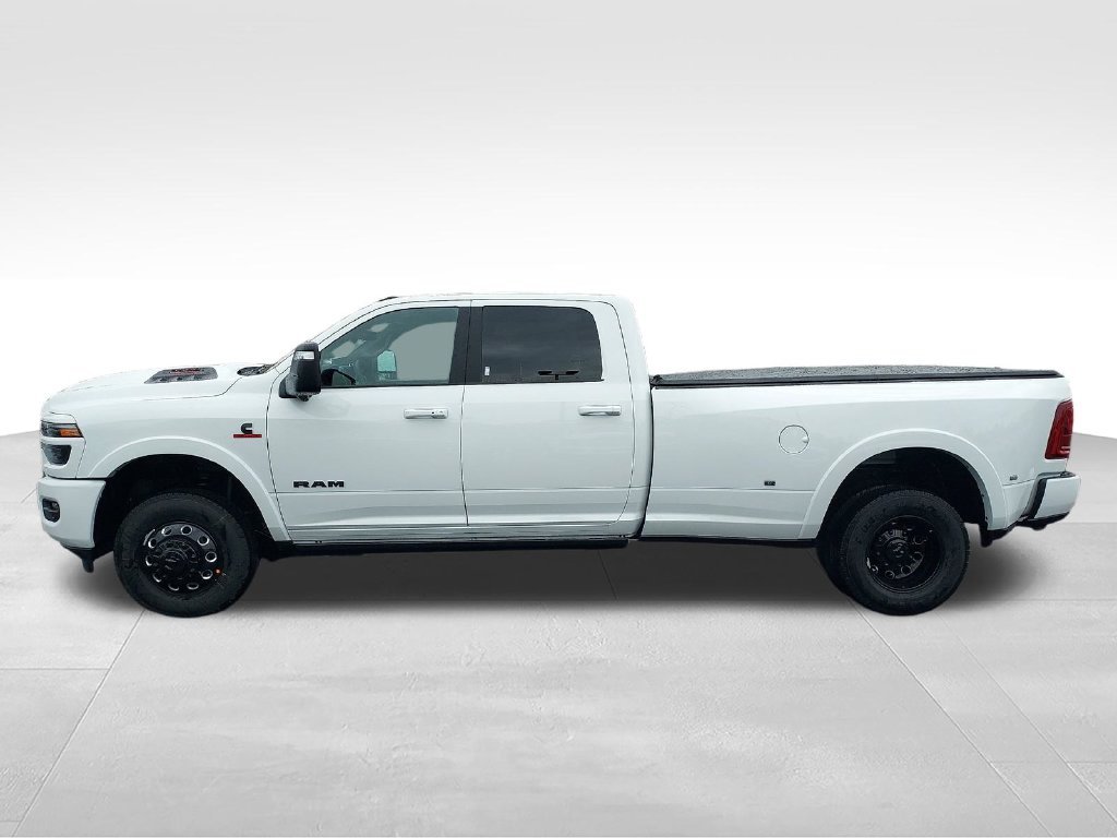 New 2027 White Ram Limited image 2