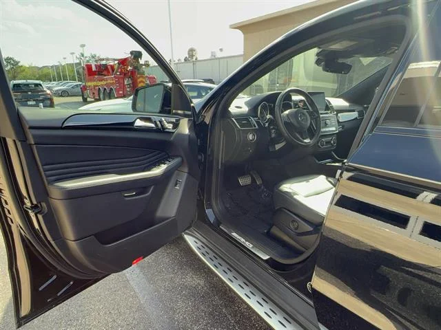Used 2019 Black Mercedes-Benz AMG® GLE 43 image 6