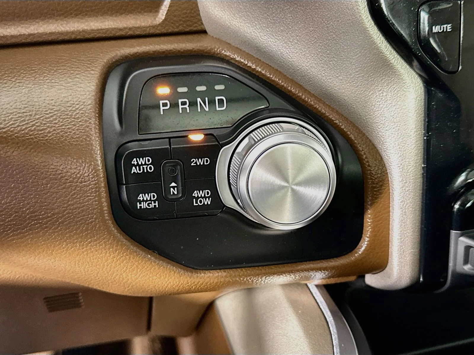 Used 2021 Diamond Black Crystal Pearlcoat Ram Laramie image 18