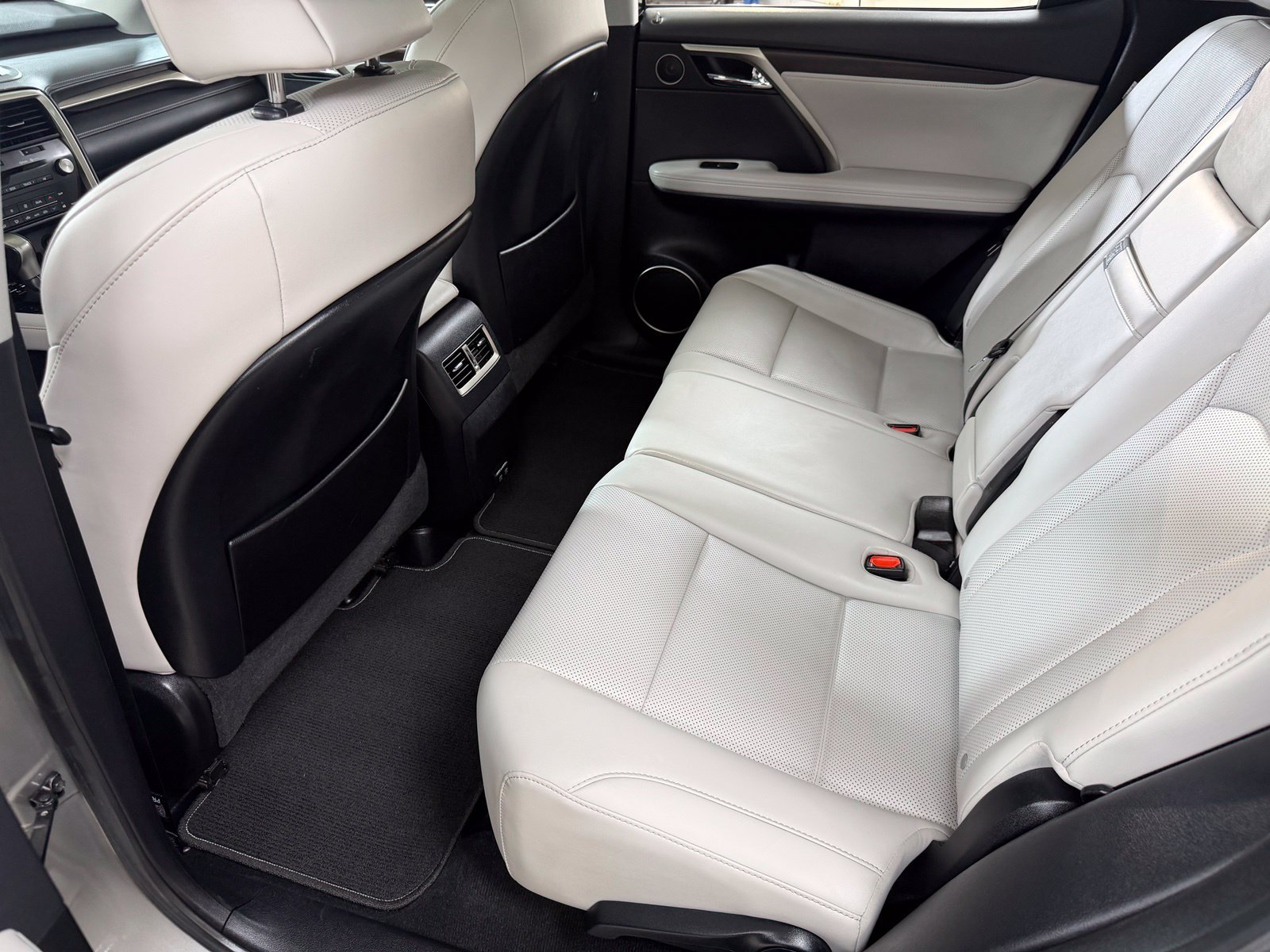 Used 2022 Silver Lexus 350 image 8