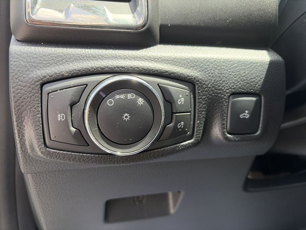 Certified Used 2021 Oxford White Ford Lariat image 20