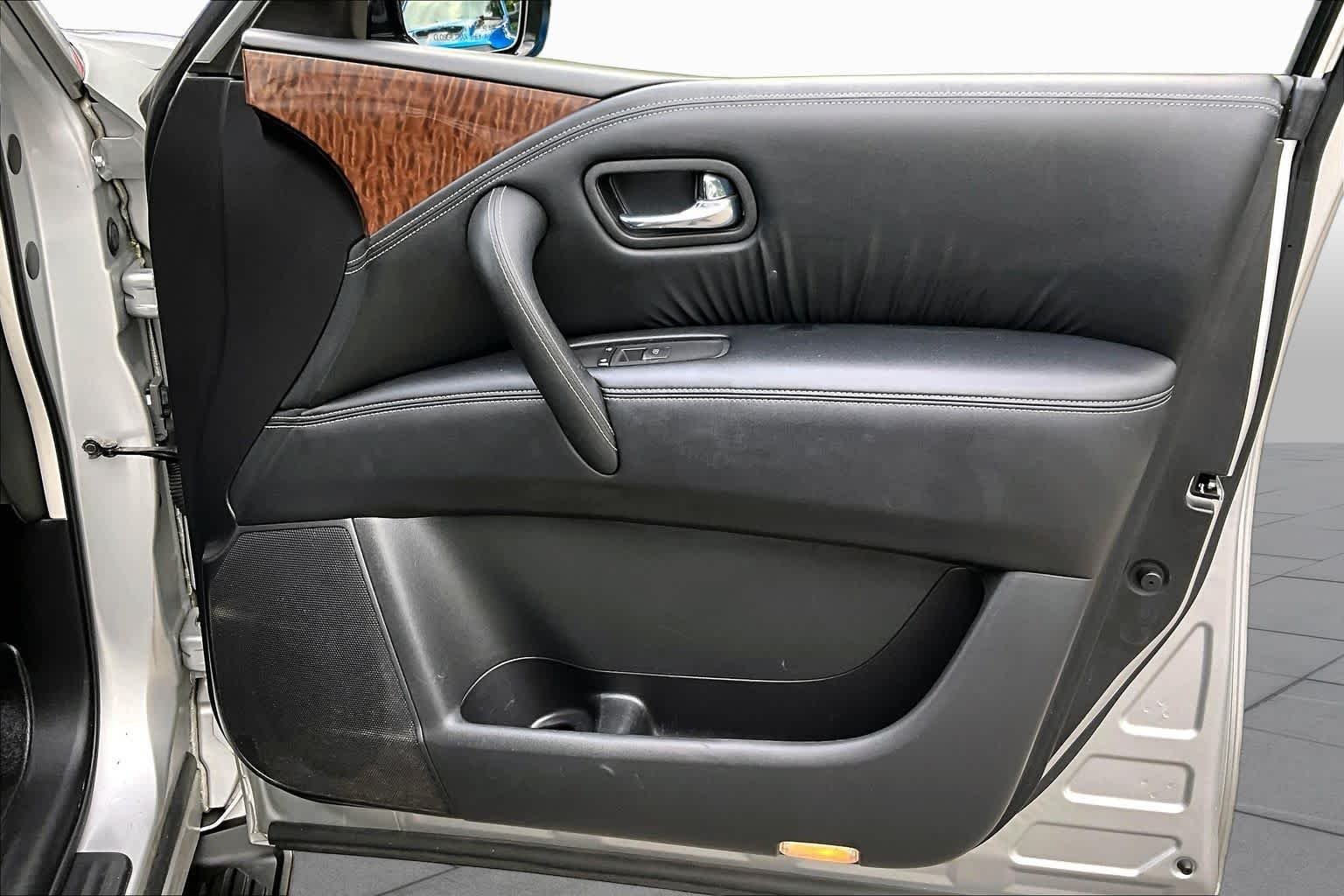 Used 2019 Brilliant Silver Metallic Nissan Platinum image 21