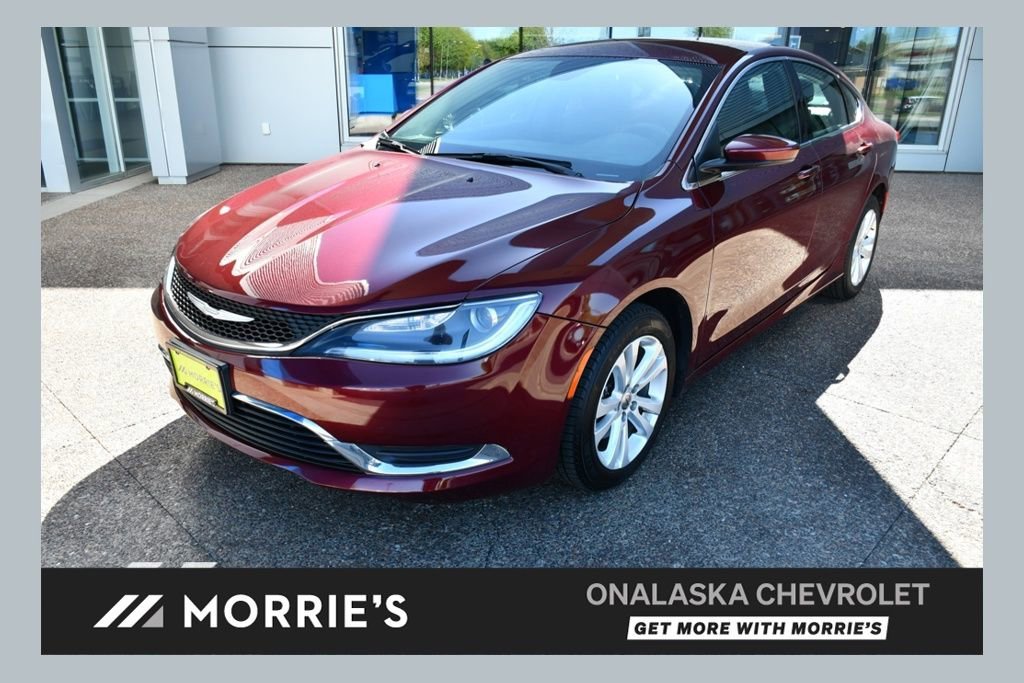 2016 Chrysler 200 Limited Platinum's photo