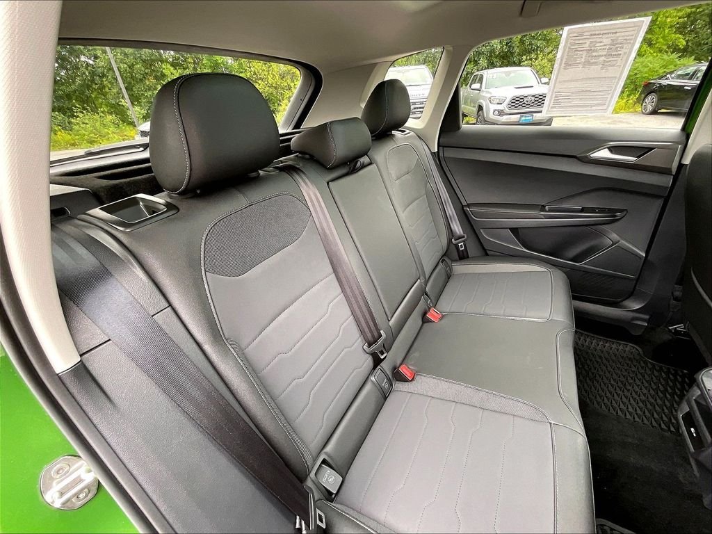 Used 2025 Bright Moss Green Metallic/Deep Black Roof Volkswagen 1.5T SE Black image 15