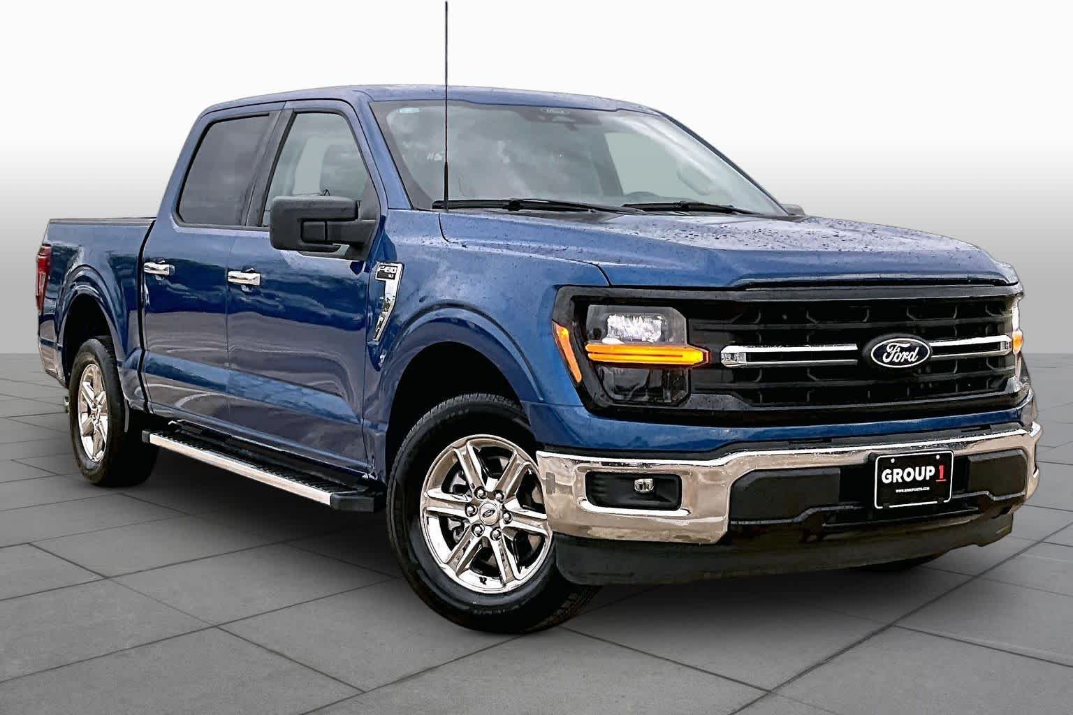 Used 2025 Atlas Blue Metallic Ford XLT image 3