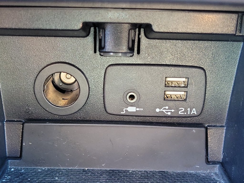 Used 2019 Black Subaru 2.5i Touring image 32