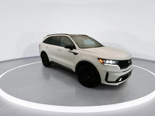 Used 2023 White Kia SX image 8