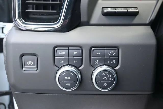 Used 2024 Summit White GMC Denali DRW image 10