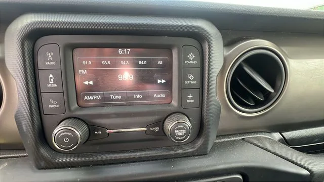 Used 2019 White Jeep Unlimited Sport image 17
