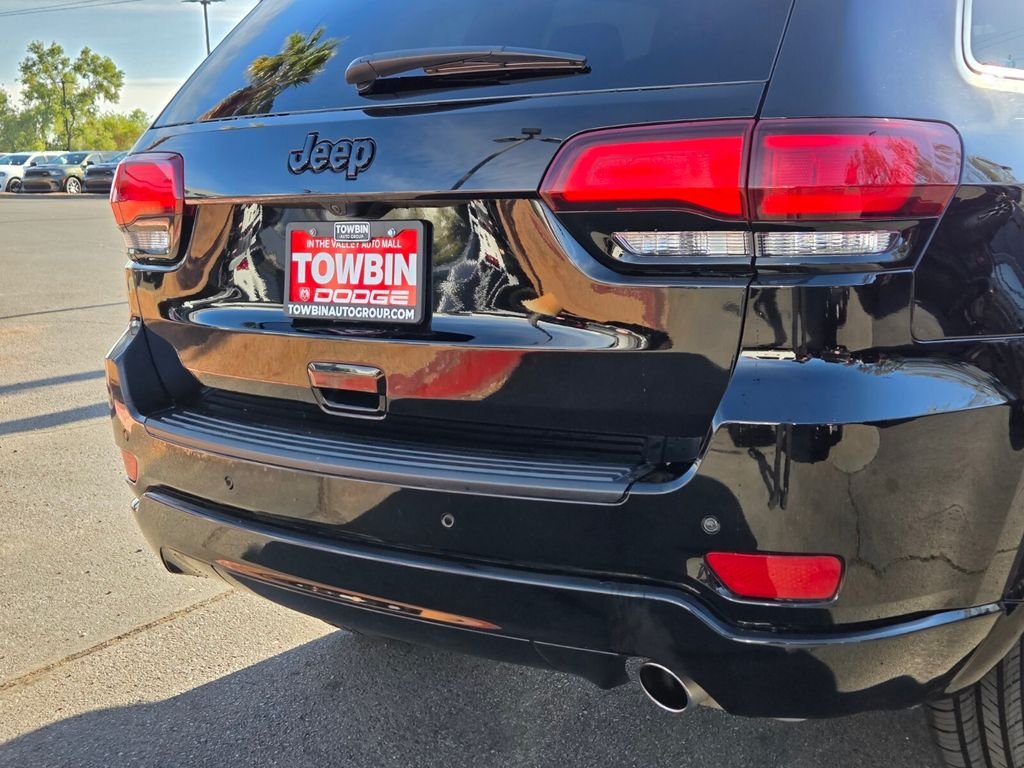 Used 2021 Black Jeep Laredo X image 5
