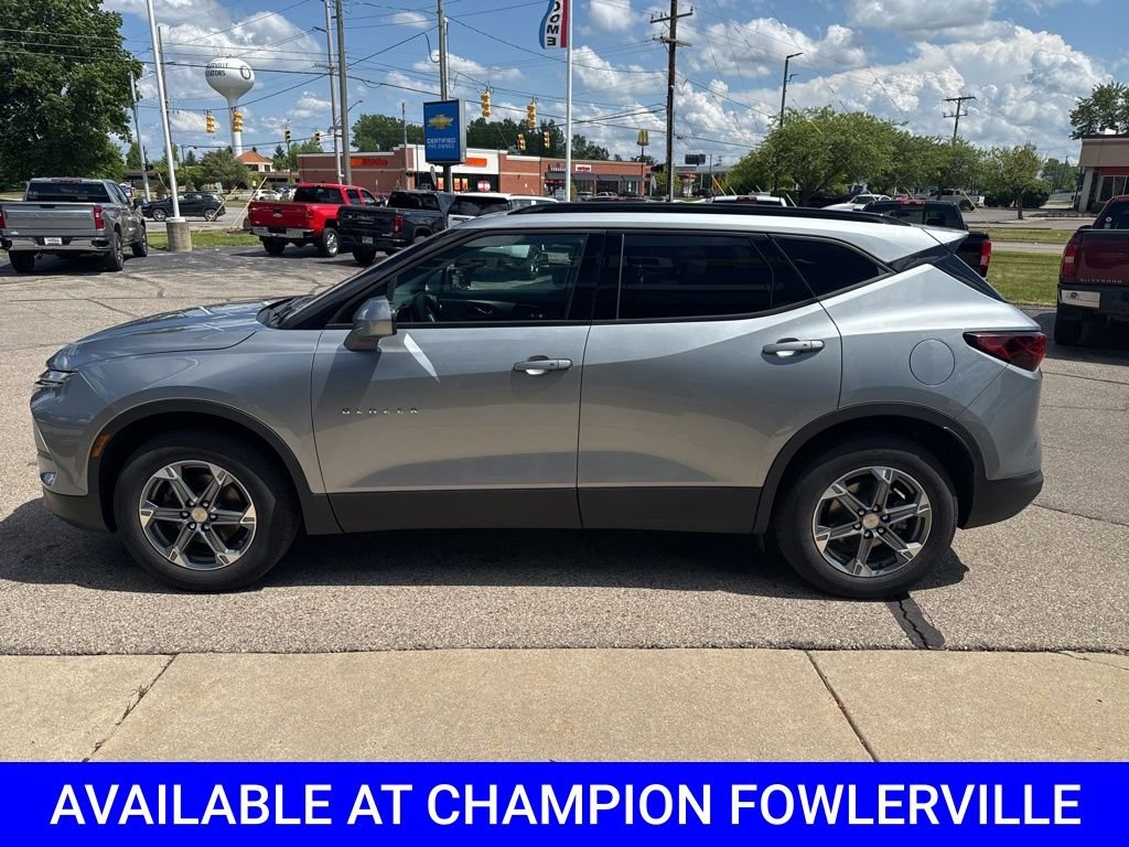 Used 2024 Gray Chevrolet LT image 7