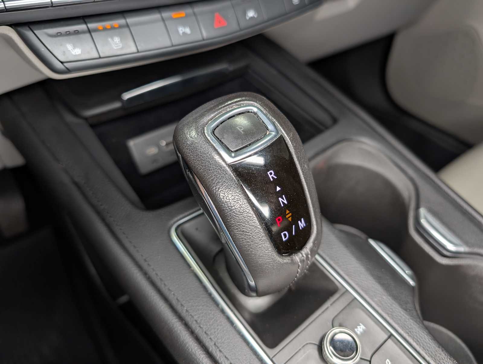 Used 2019 CRYSTAL WHITE TRICOAT Cadillac AWD Premium Luxury image 30