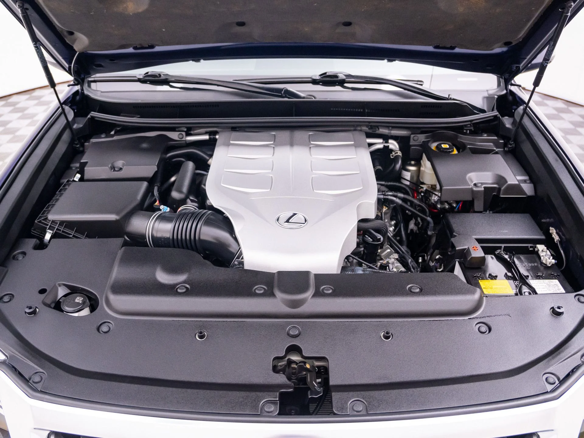 Used 2022 Blue Lexus 460 image 30