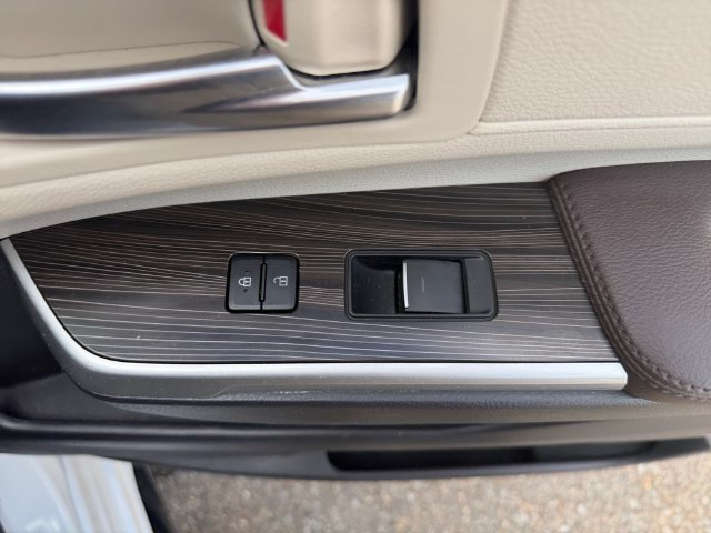 Used 2022 Beige Toyota Platinum image 33