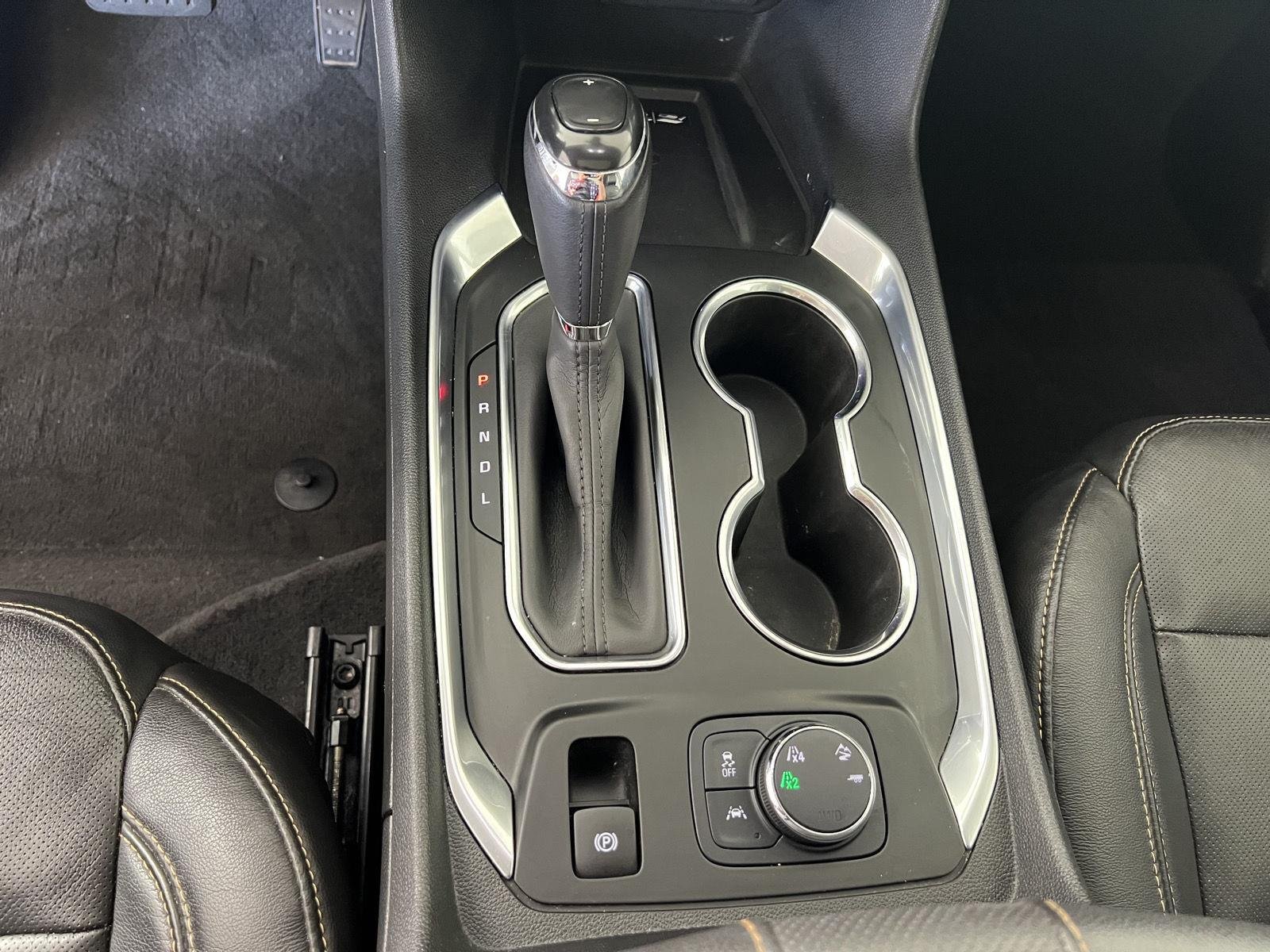 Used 2020 Mosaic Black Metallic Chevrolet Premier image 25