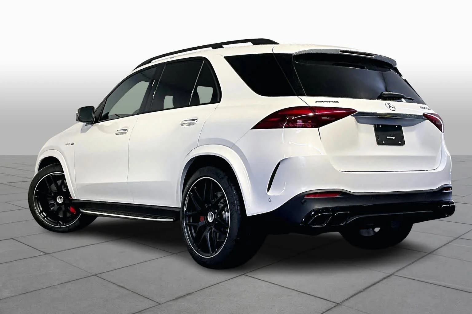 New 2026 MANUFAKTUR Moonlight White Metallic Mercedes-Benz AMG® GLE 63 S image 3
