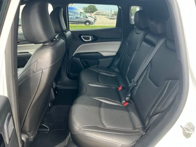 Used 2025 White Jeep Limited image 31