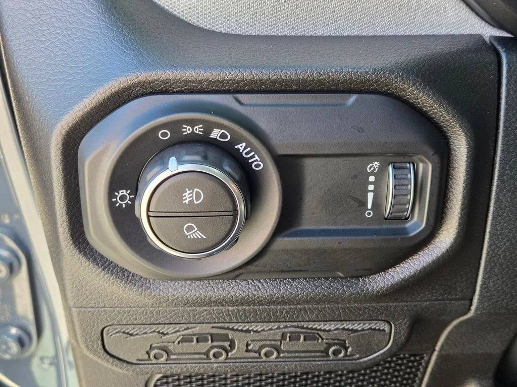 Used 2025 Gray Jeep Sport S image 32