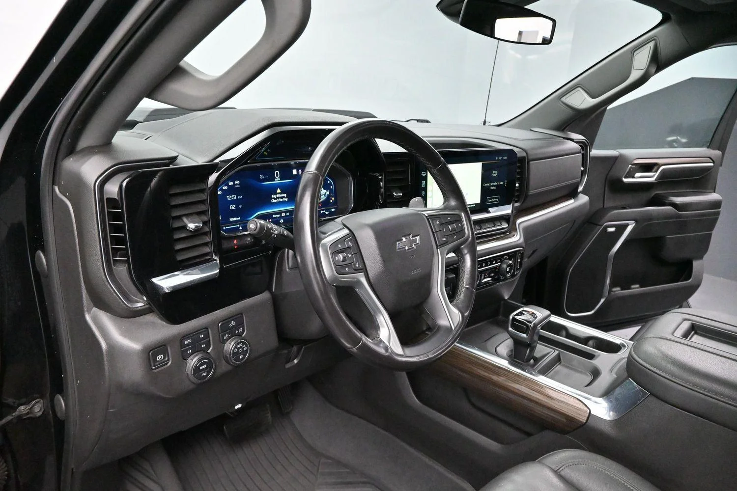 Used 2022 Black Chevrolet LT Trail Boss image 13