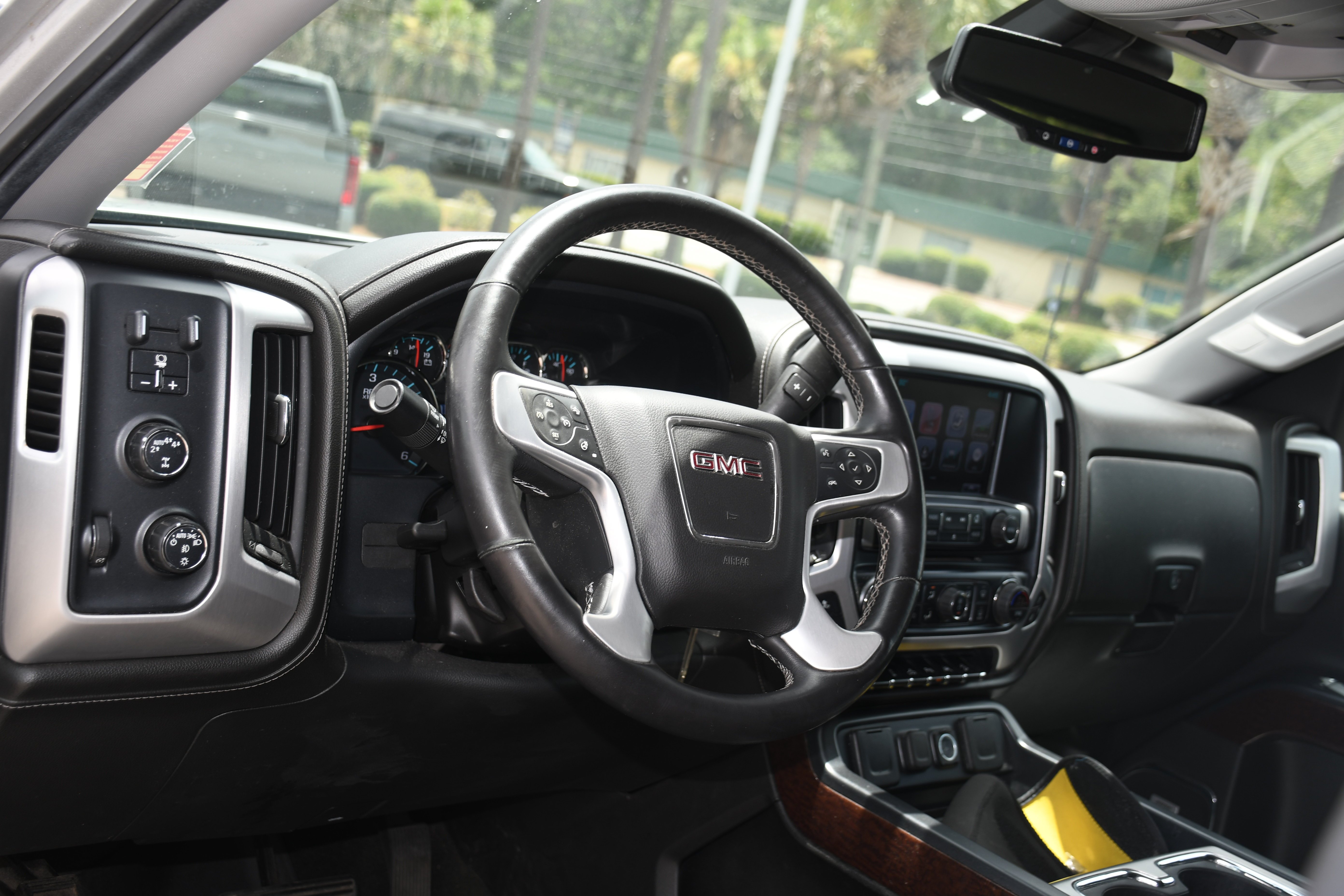Used 2017 Silver GMC SLT image 8