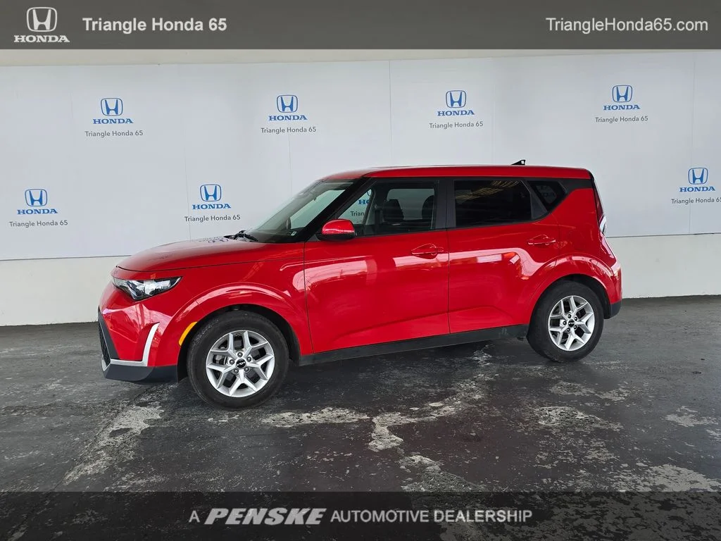 2025 Kia Soul 2.0L LX IVT's photo