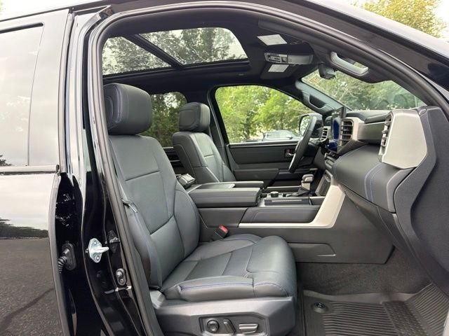 New 2026 Midnight Black Metallic Toyota  Platinum image 31