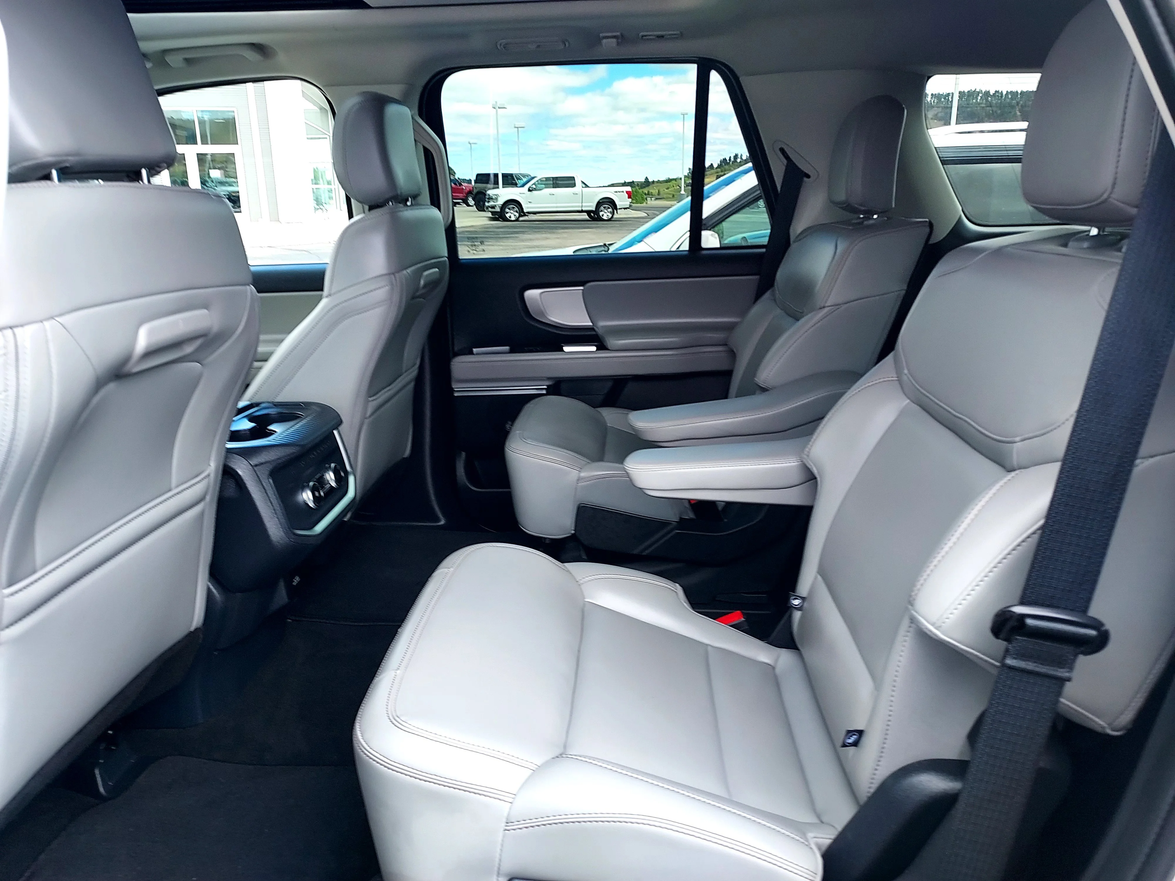 Used 2025 White Ford Active image 17