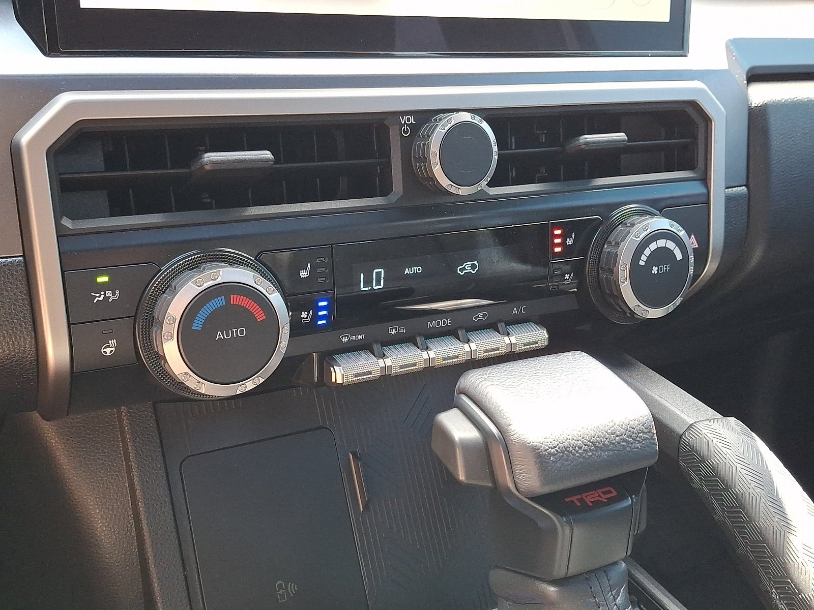 Used 2025 Cutting Edge   1L0 Toyota Limited image 19