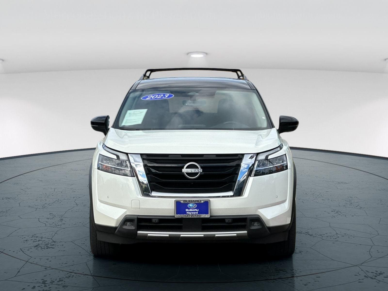 Used 2023 Pearl White Nissan SL 4D Sport Utility image 9
