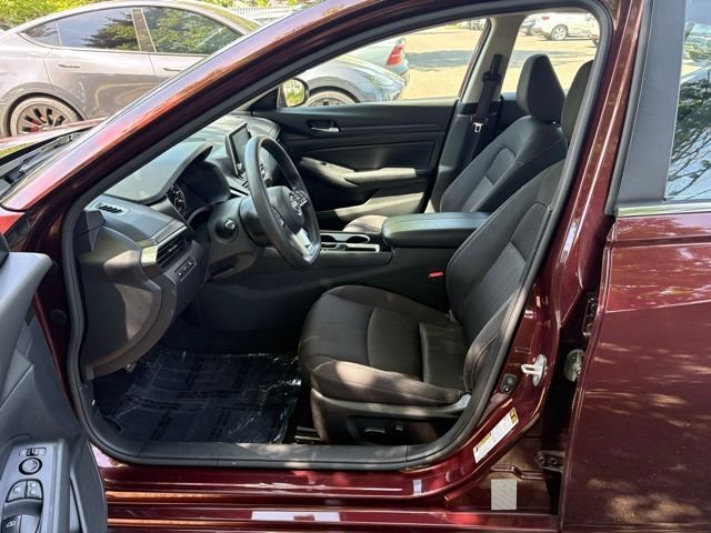 Used 2024 Red Nissan 2.5 SV image 12