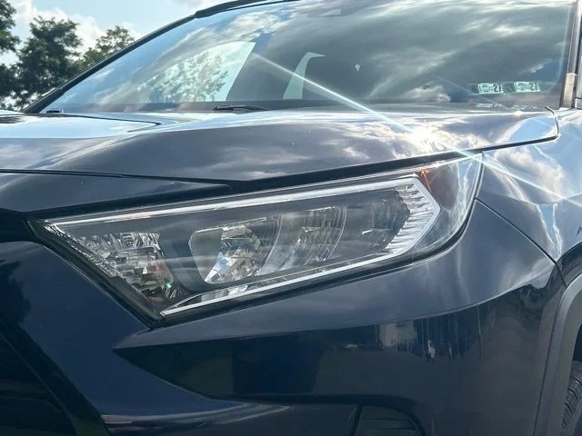 Used 2020  Toyota XLE image 14