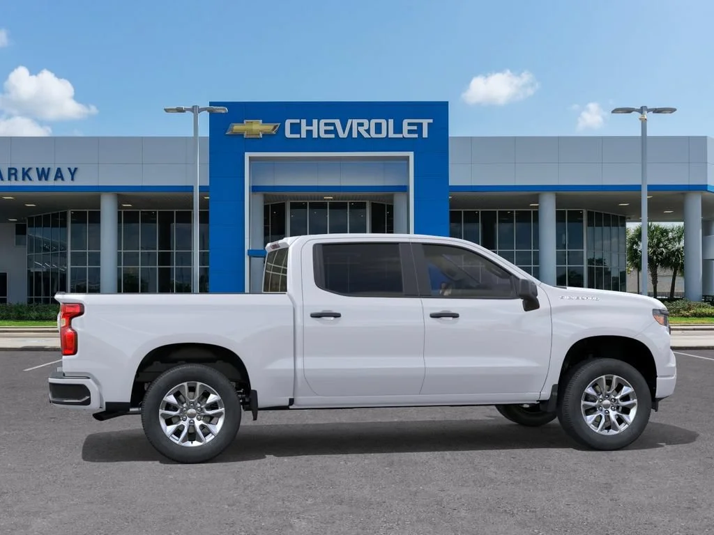 New 2026 Summit White Chevrolet Custom image 5