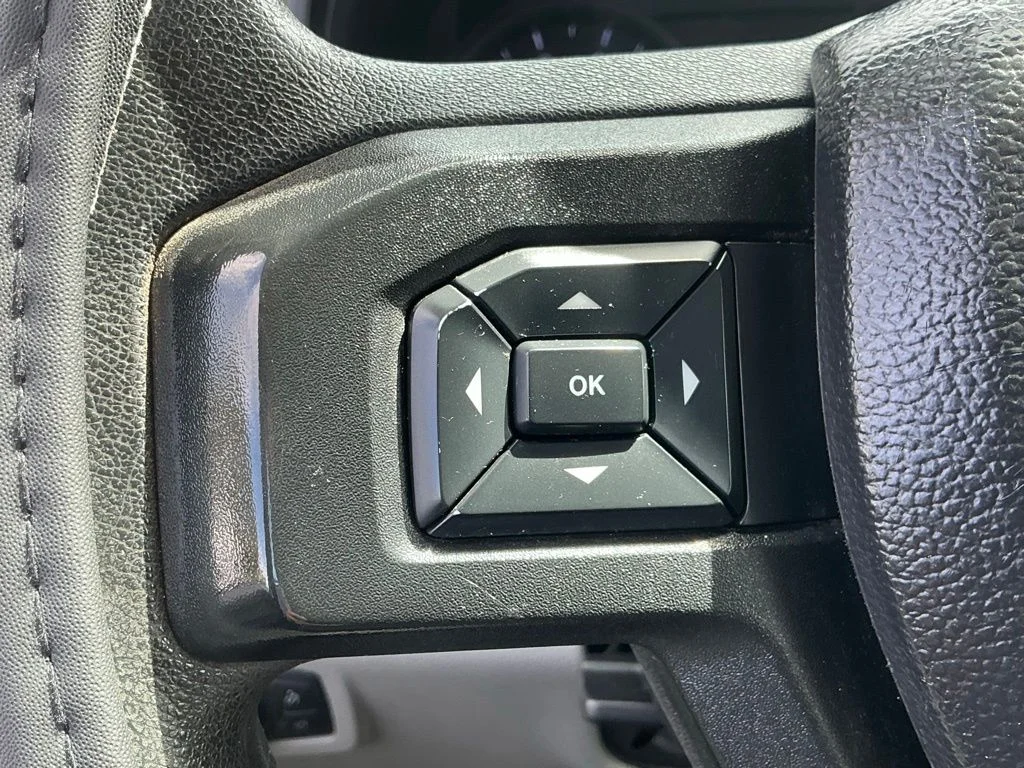 Used 2018 White Ford XL image 23