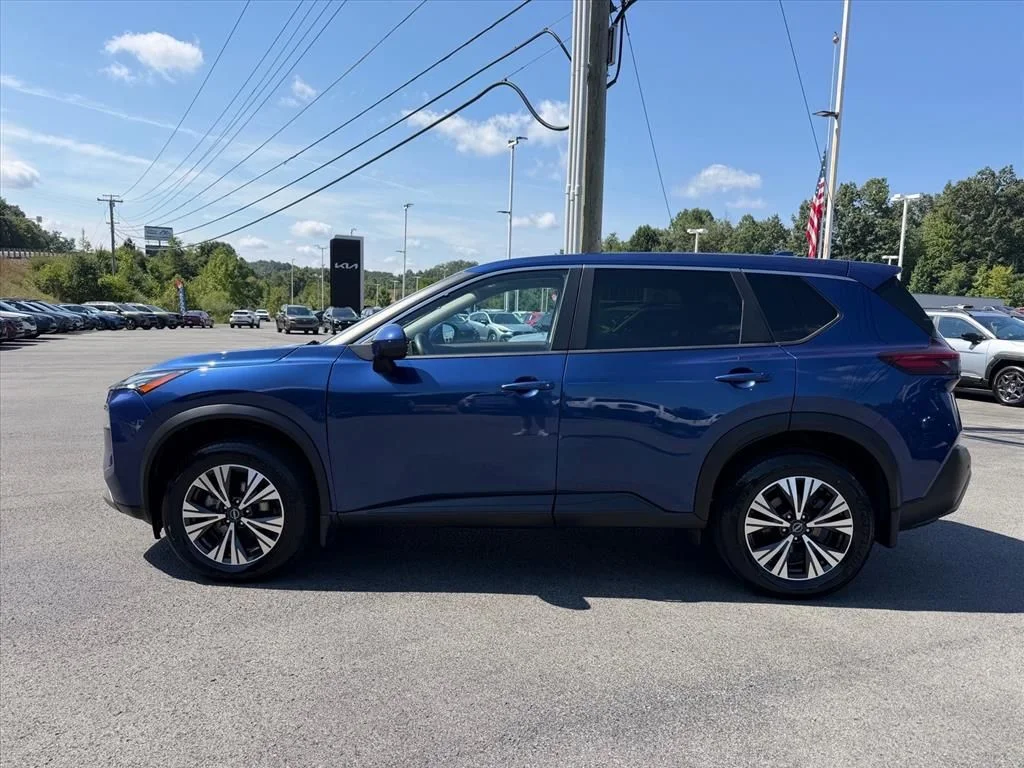 Used 2023 Blue Nissan SV image 4