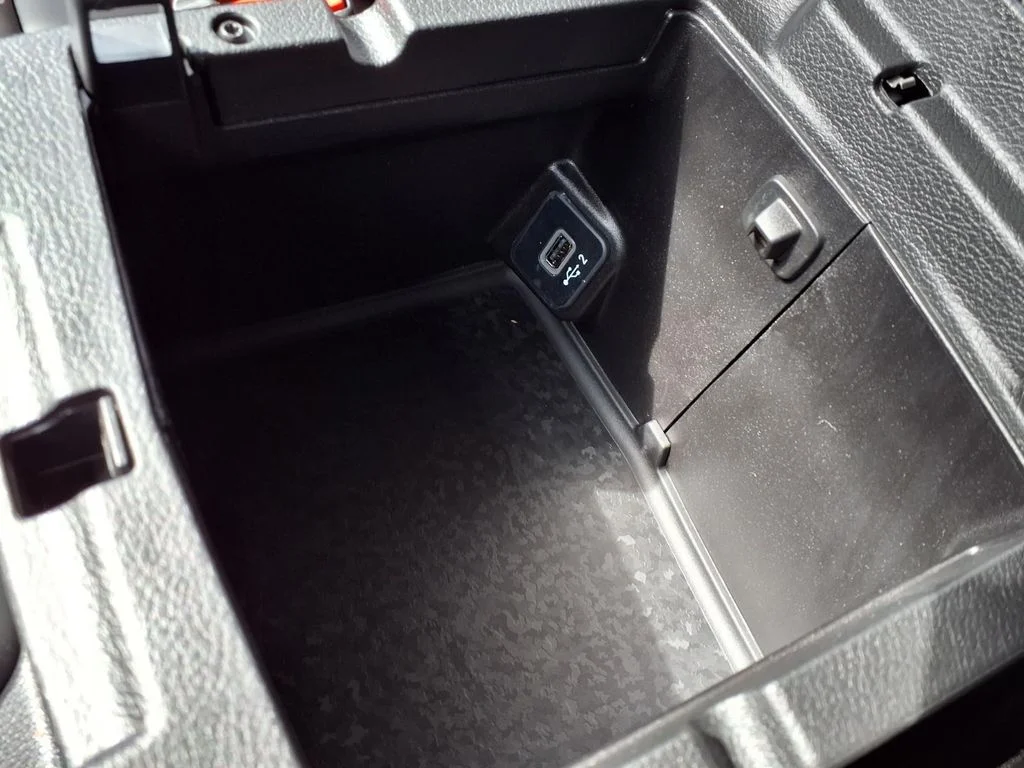 New 2026 Granite Crystal Metallic Clear-Coat Exterior Paint Jeep Rubicon X image 12
