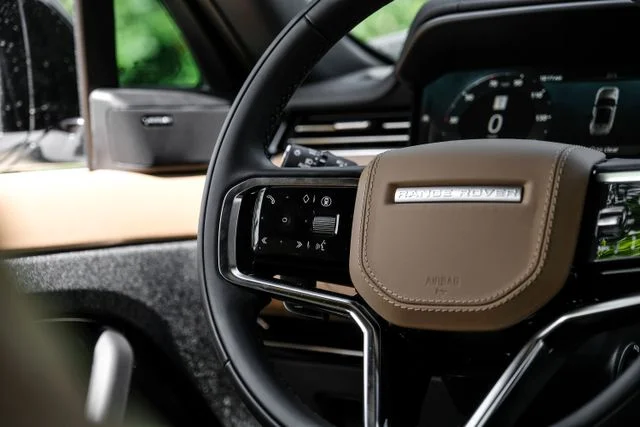 New 2026  Land Rover SE image 20