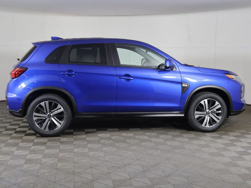 New 2026 Blue Mitsubishi 2.0 ES image 15