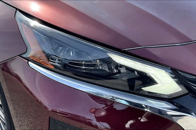 Used 2024 Red Nissan 2.5 SV image 29