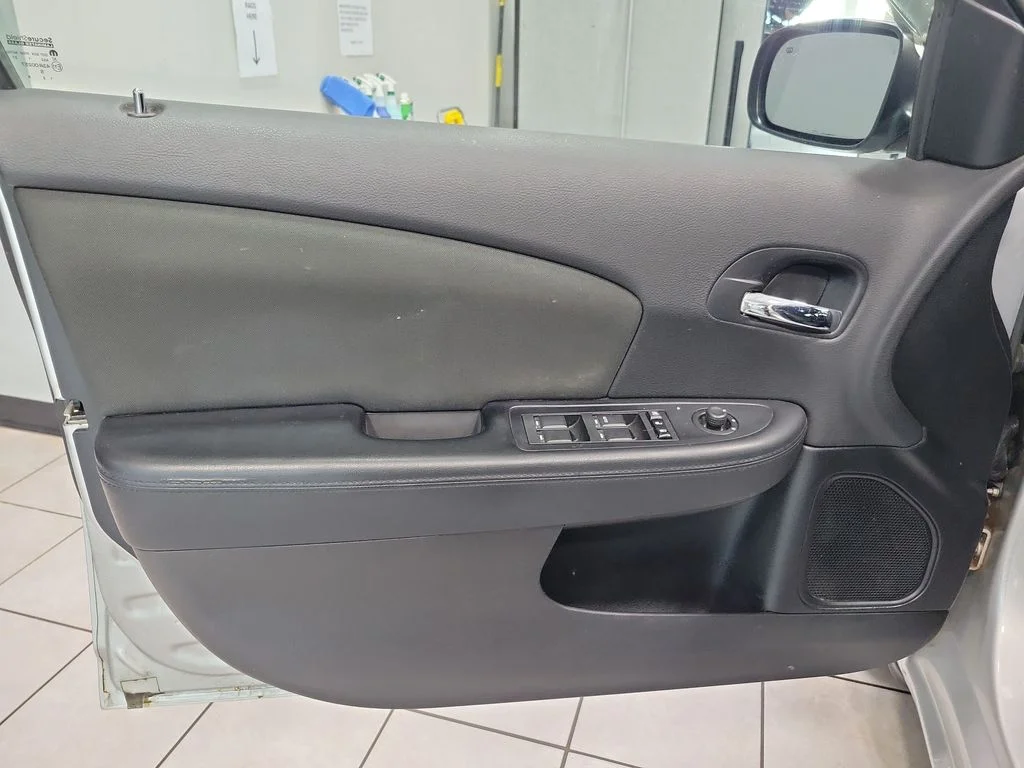 Used 2012 Silver Chrysler Touring image 26