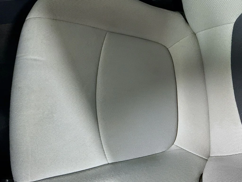 Used 2022 Blueprint Toyota LE image 19
