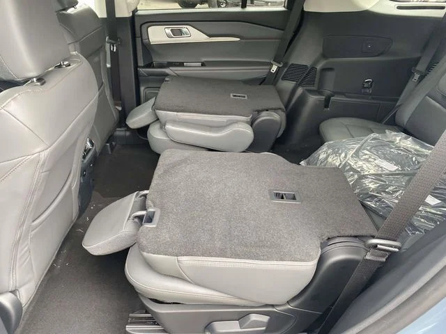 New 2026 Vapor Blue Metallic Ford Active image 11