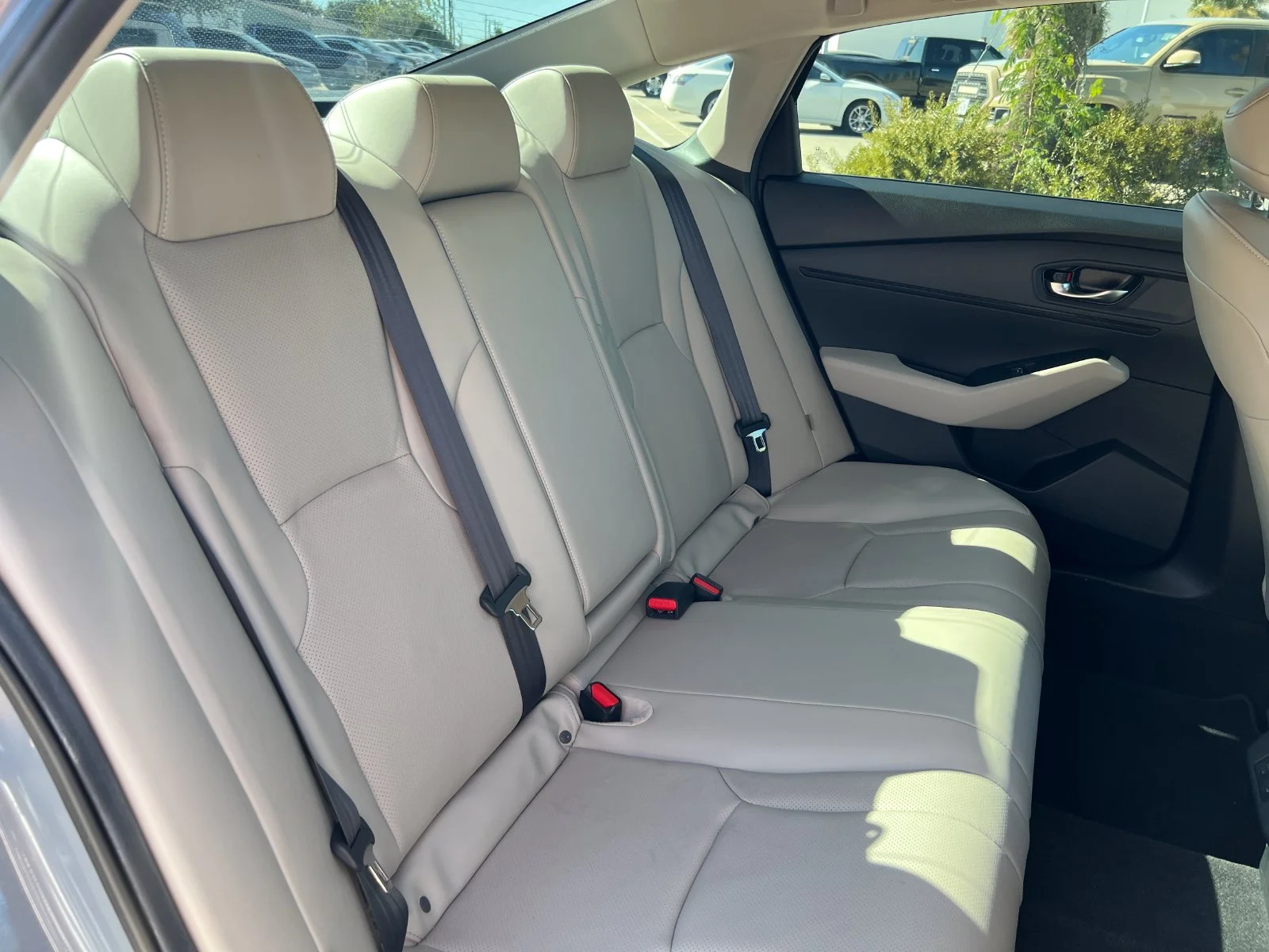 Used 2025  Honda EX-L image 20