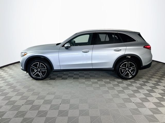 New 2027 Cirrus Silver Metallic Mercedes-Benz GLC 300 image 4