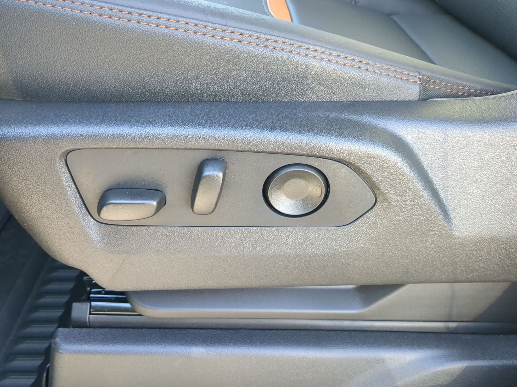 2026 GMC Sierra 1500 AT4 - Photo 14