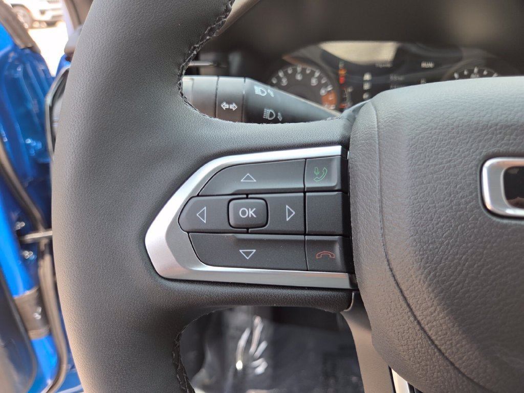 New 2026 Hydro Blue Pearl-Coat Exterior Paint Jeep Latitude Altitude image 32