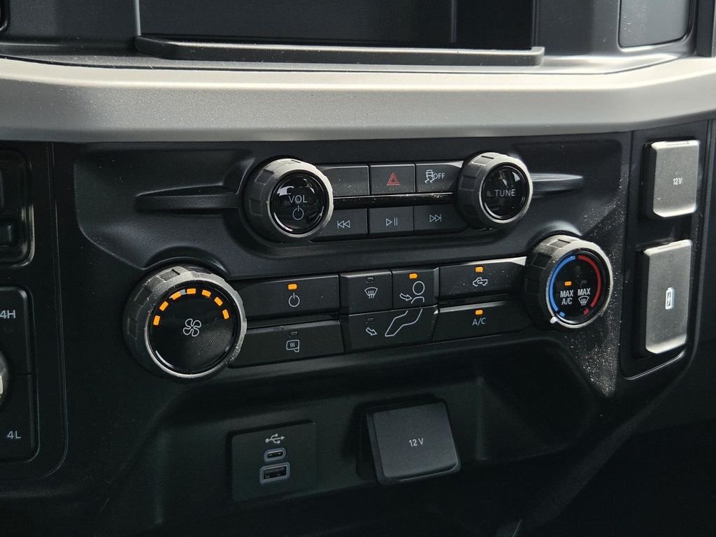 New 2026 Agate Black Metallic Ford F-250® XL image 25